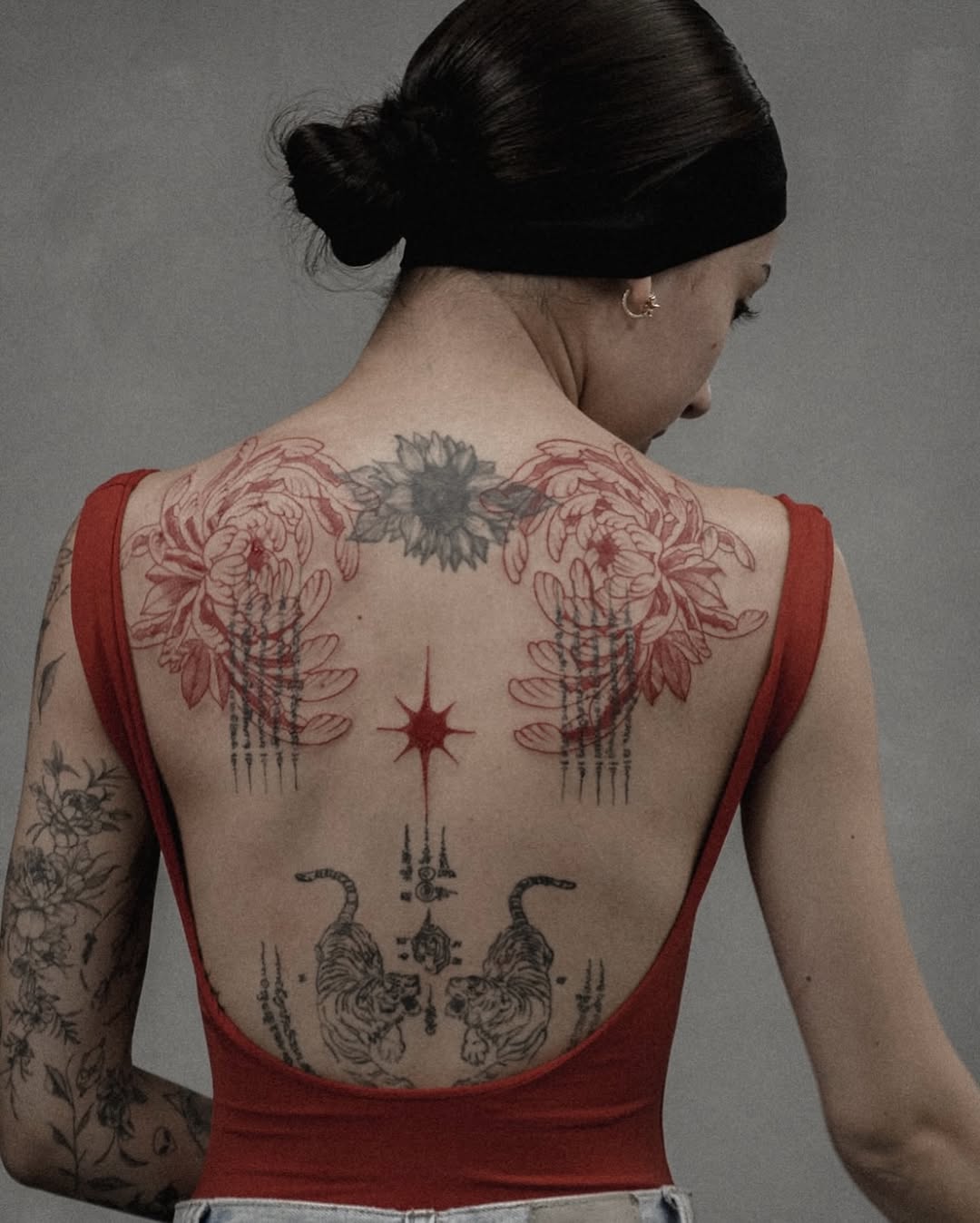 30 Back Tattoo Women: Bold Statements, Fine Line Details, and Meaningful Designs