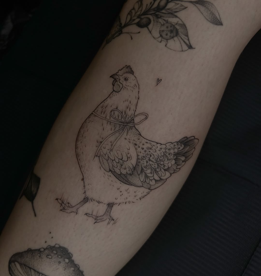 29 Chicken Tattoo Ideas: From Tiny Fine Line Designs to Bold Traditional Statements