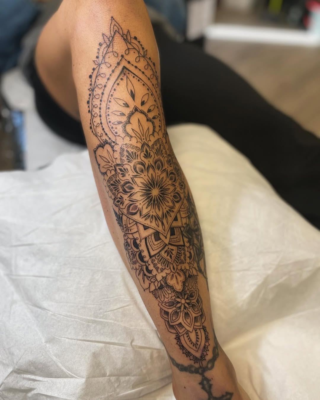 31 Shin Tattoo Ideas: Bold Placement, Refined Detail, and Statement Style