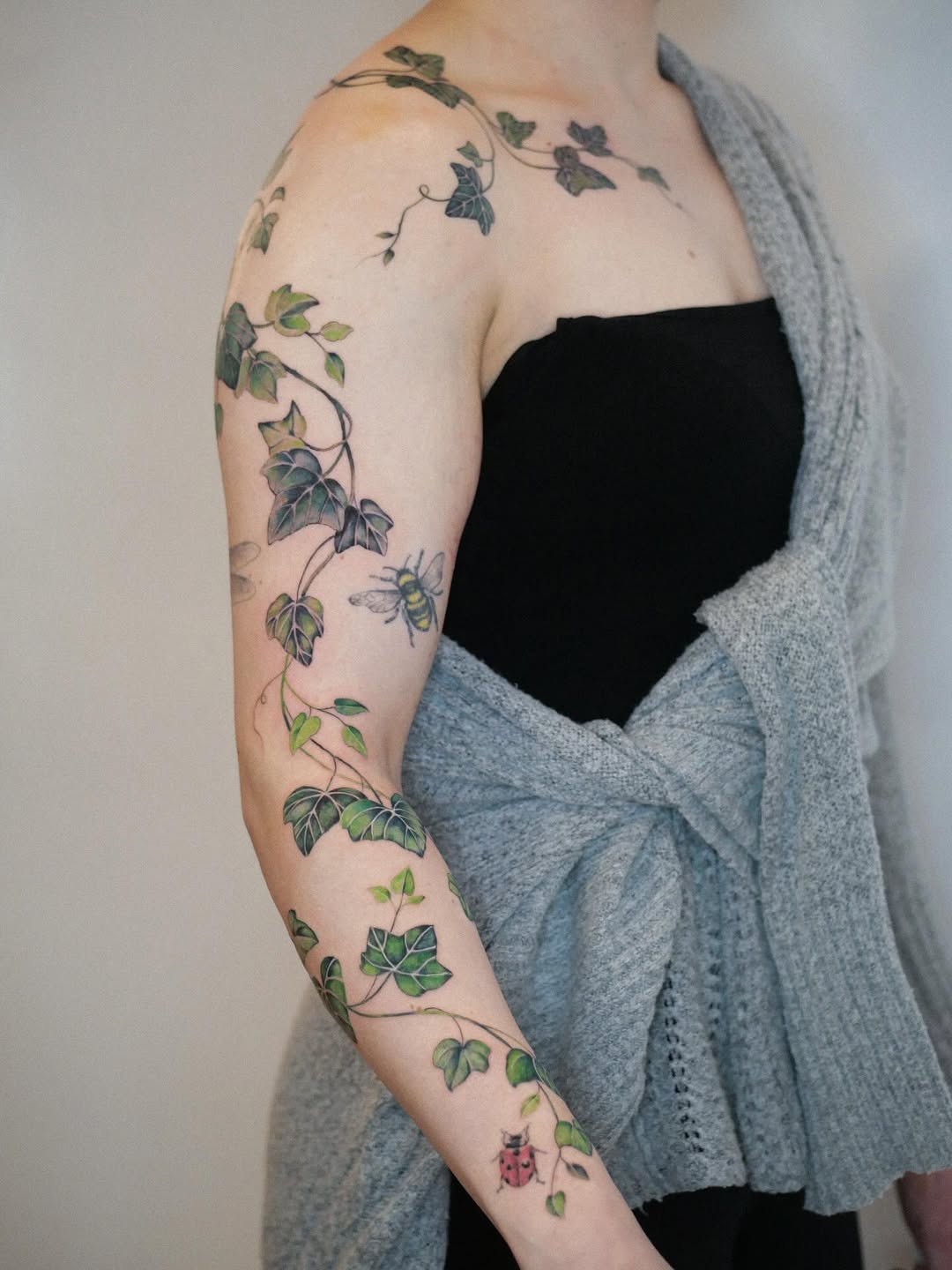 28 Ivy Tattoo Ideas: Elegant Vines, Timeless Meaning, and Modern Style