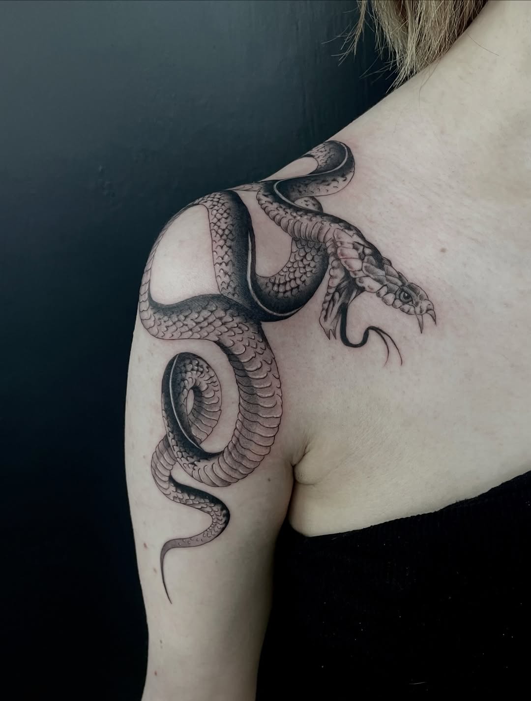 30 Shoulder Tattoo Ideas: From Feminine Florals to Bold Dragon Statements