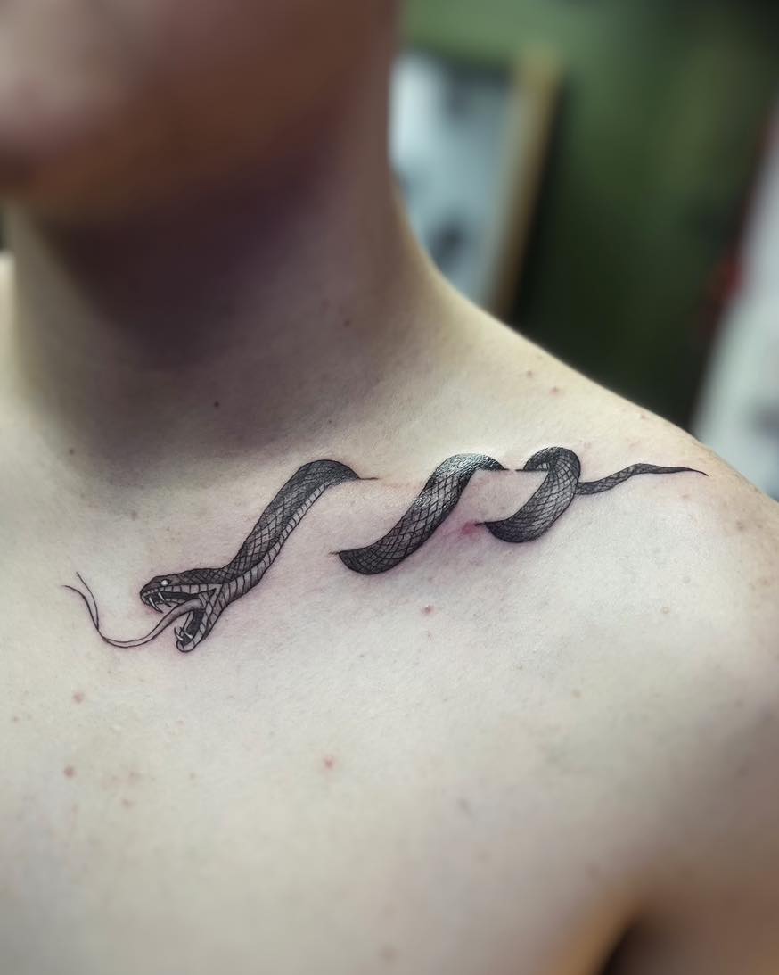 30 CollarBone Tattoo Ideas: Elegant, Meaningful Designs for Women and Men