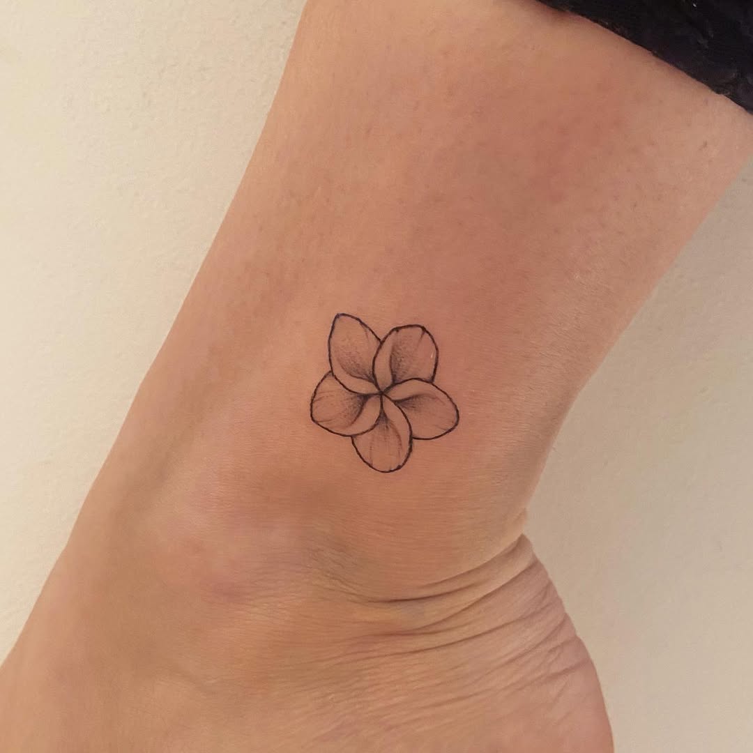 29 Plumeria Tattoo Ideas: From Tiny Florals to Bold Hawaiian Statements