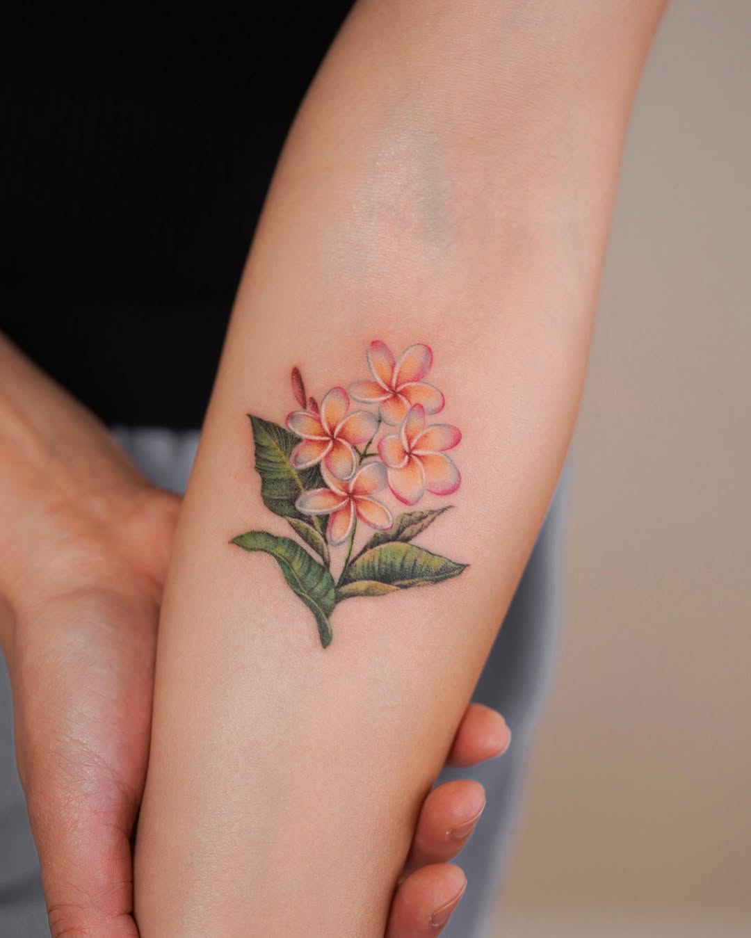 29 Plumeria Tattoo Ideas: From Tiny Florals to Bold Hawaiian Statements