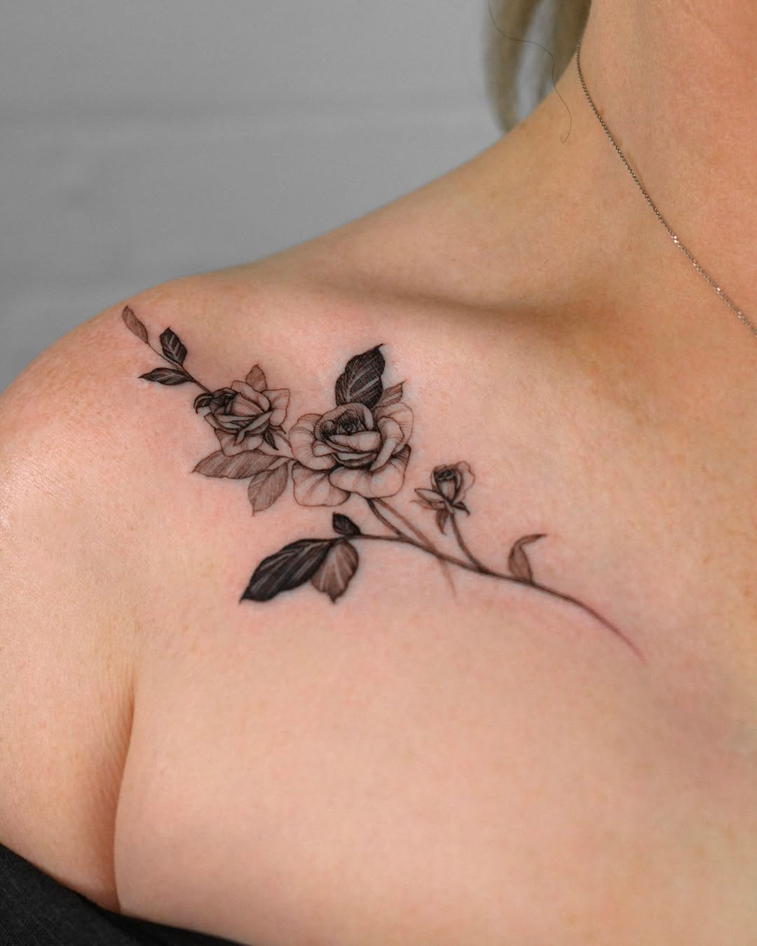 30 CollarBone Tattoo Ideas: Elegant, Meaningful Designs for Women and Men