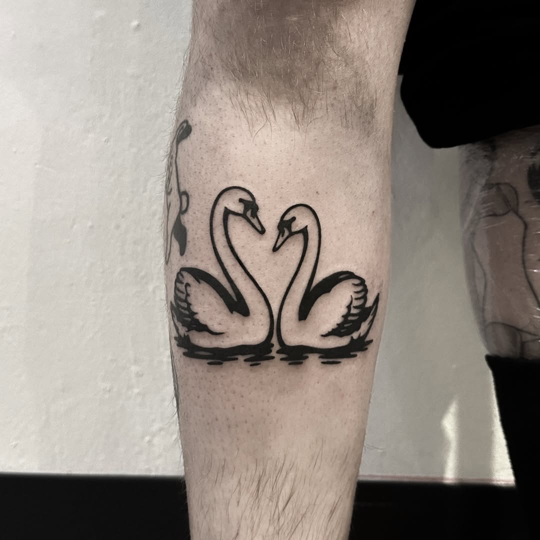 31 Shin Tattoo Ideas: Bold Placement, Refined Detail, and Statement Style