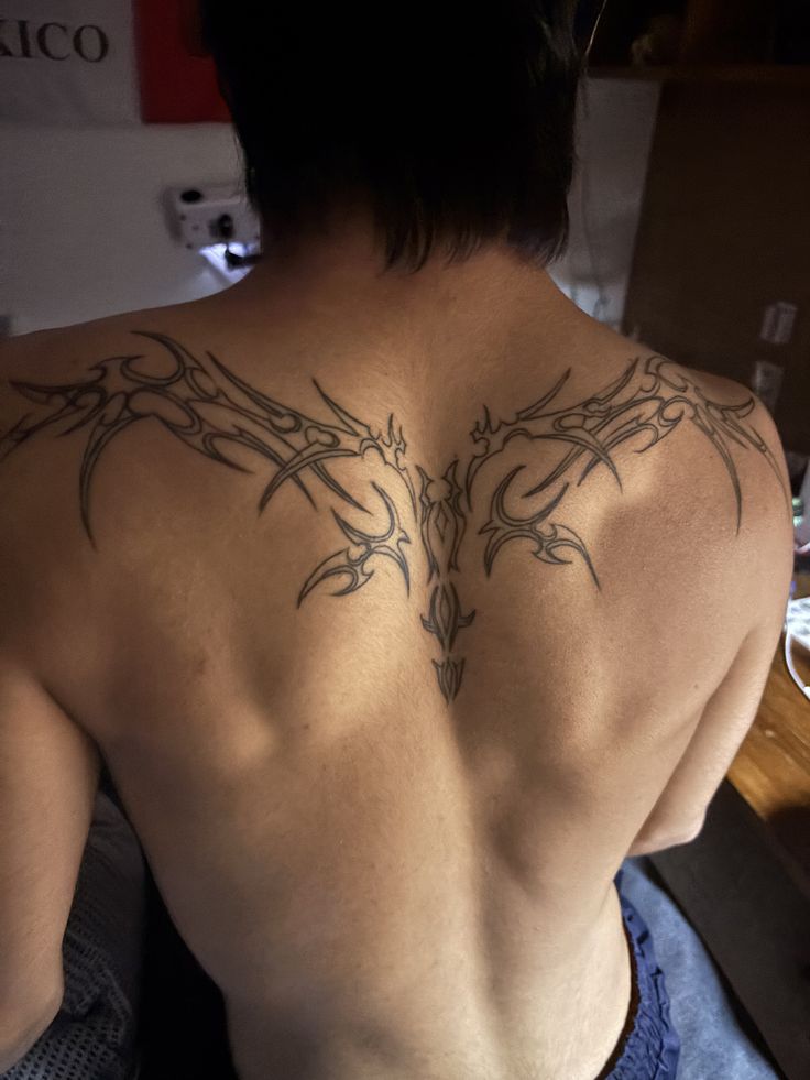 30 Back Tattoo for Men: Power, Symbolism, and Modern Design Language
