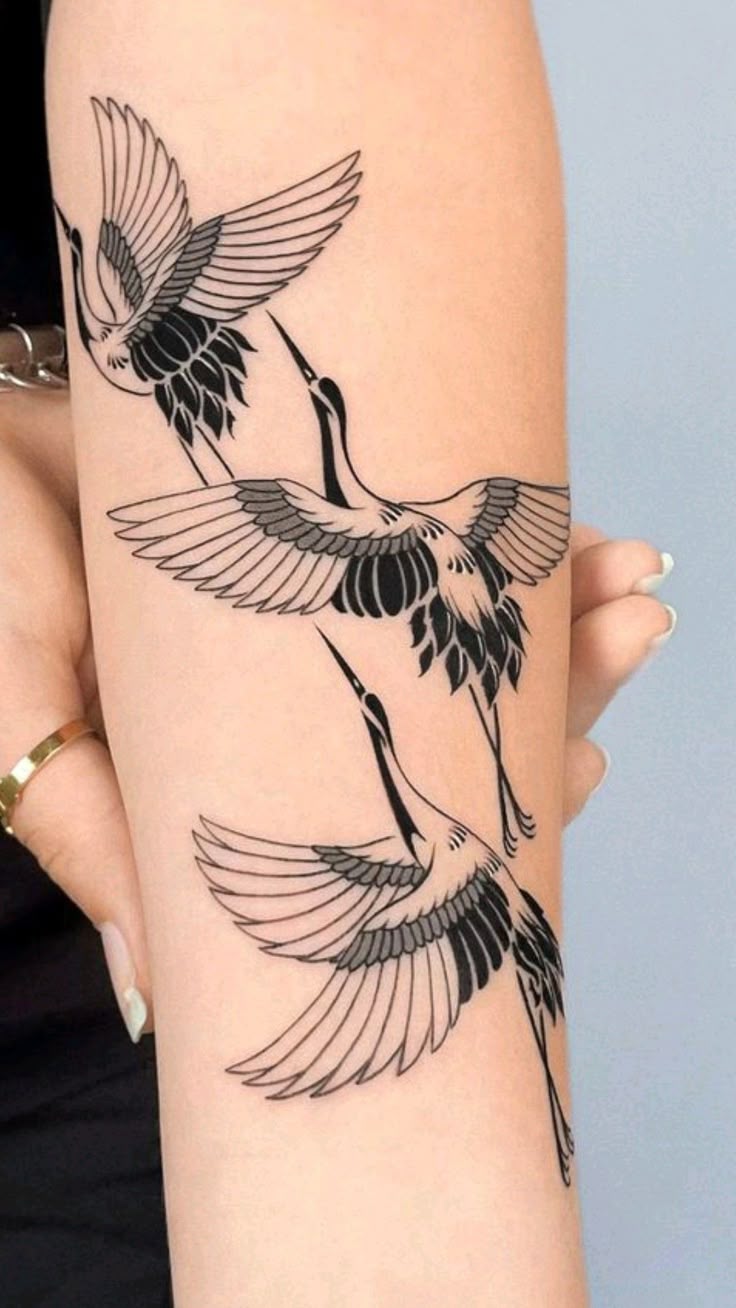 29 Crane Tattoo Ideas: Symbolism, Style, and Modern Interpretations