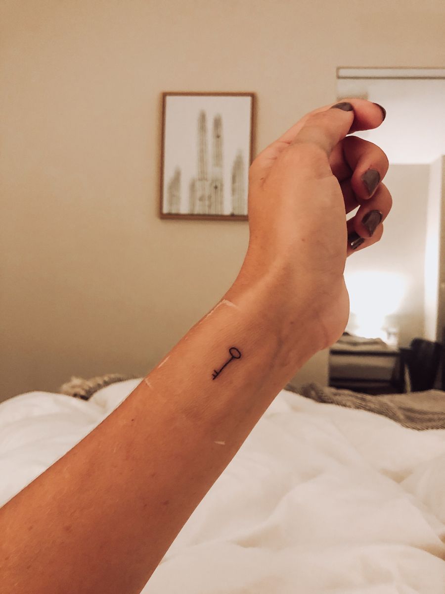 28 Key Tattoo Ideas: From Antique Skeleton Designs to Modern Minimalism