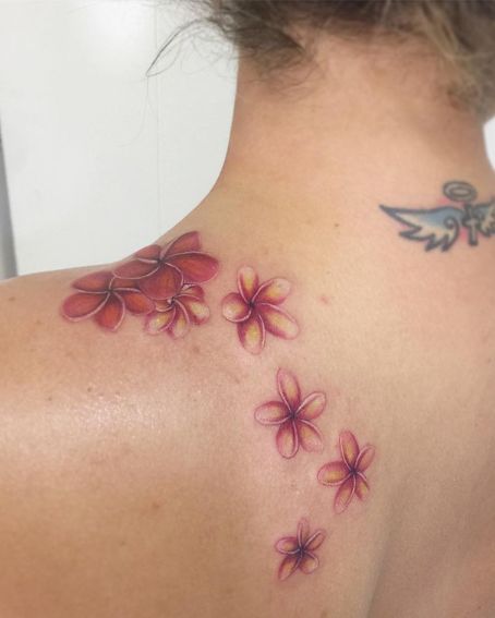 29 Plumeria Tattoo Ideas: From Tiny Florals to Bold Hawaiian Statements