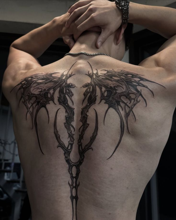 30 Back Tattoo for Men: Power, Symbolism, and Modern Design Language