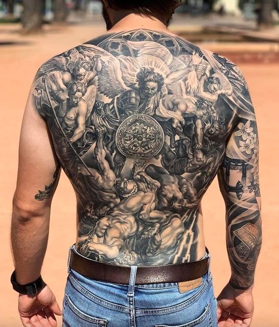 30 Back Tattoo for Men: Power, Symbolism, and Modern Design Language