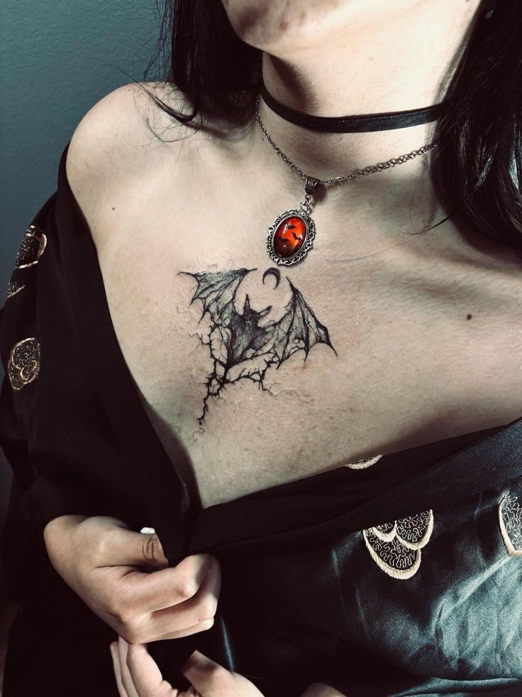 31 Vampire Tattoo Ideas 2026: Dark Romance, Fine Line Edge & Gothic Revival