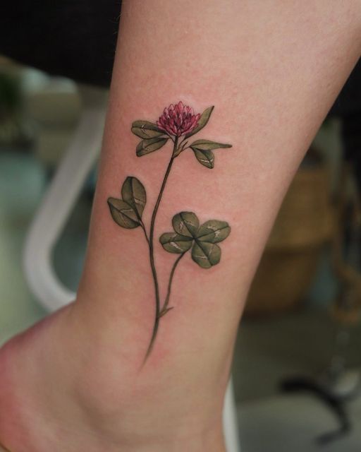 29 Clover Tattoo Ideas: Timeless Symbols of Luck, Love, and Identity