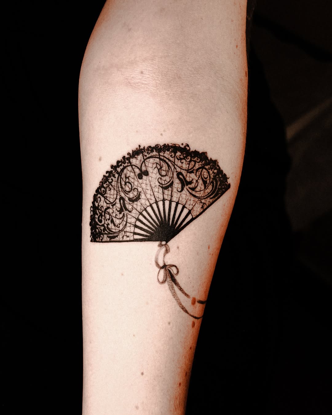 28 Lace Tattoo Ideas: Elegant Designs Inspired by Delicate Fabric