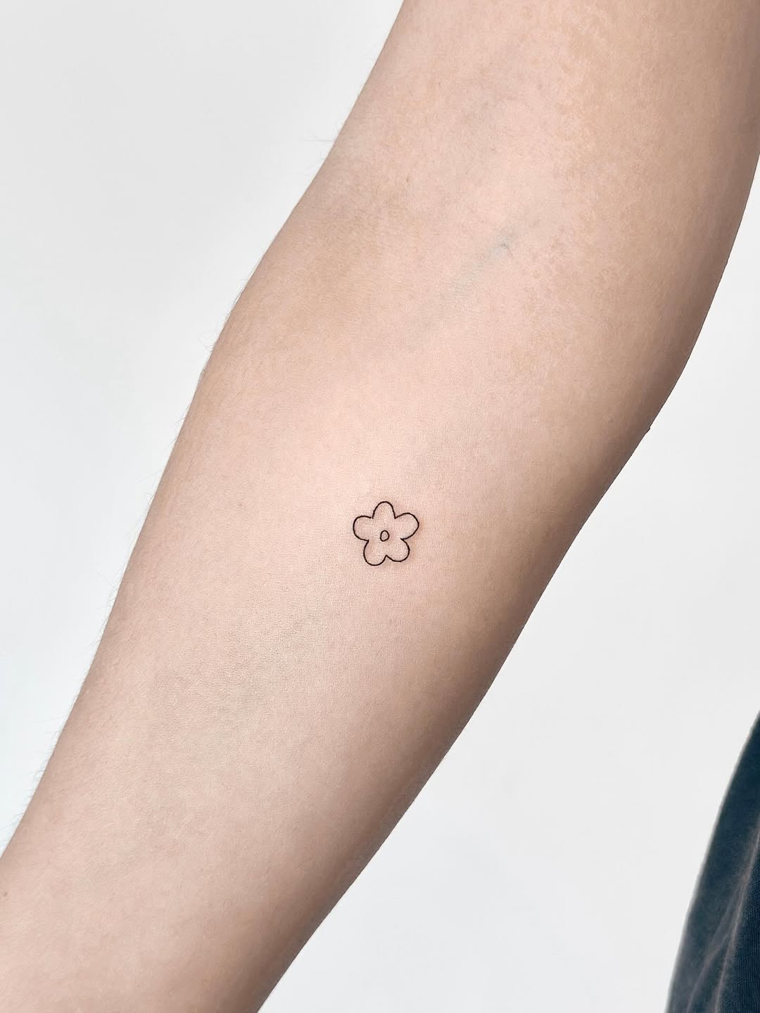 30 Tiny Tattoo Ideas 2026: Minimal Ink With Maximum Meaning