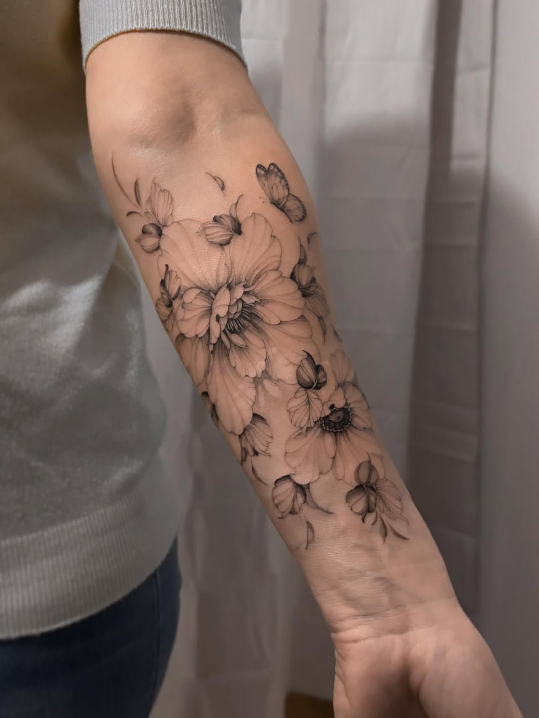 28 Tattoo for Girls: Meaningful Ideas, Aesthetic Designs & Styling Inspiration