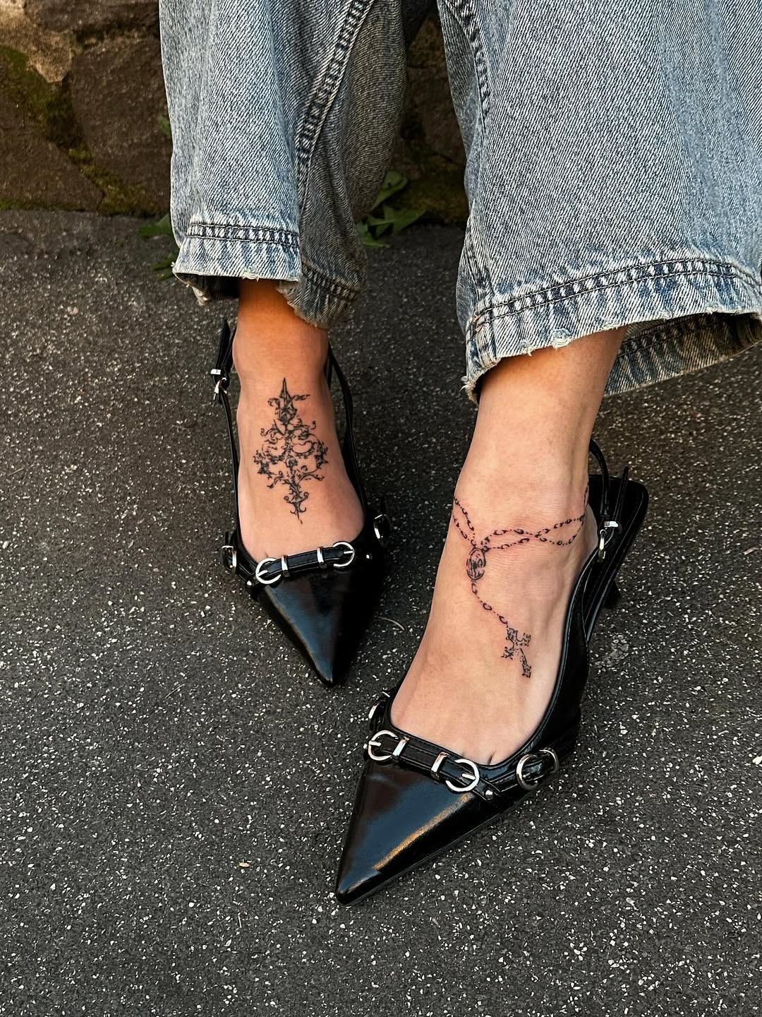 30 Anklet Tattoo Ideas 2026: Stylish Wrap Around, Chain & Fine Line Designs For Women