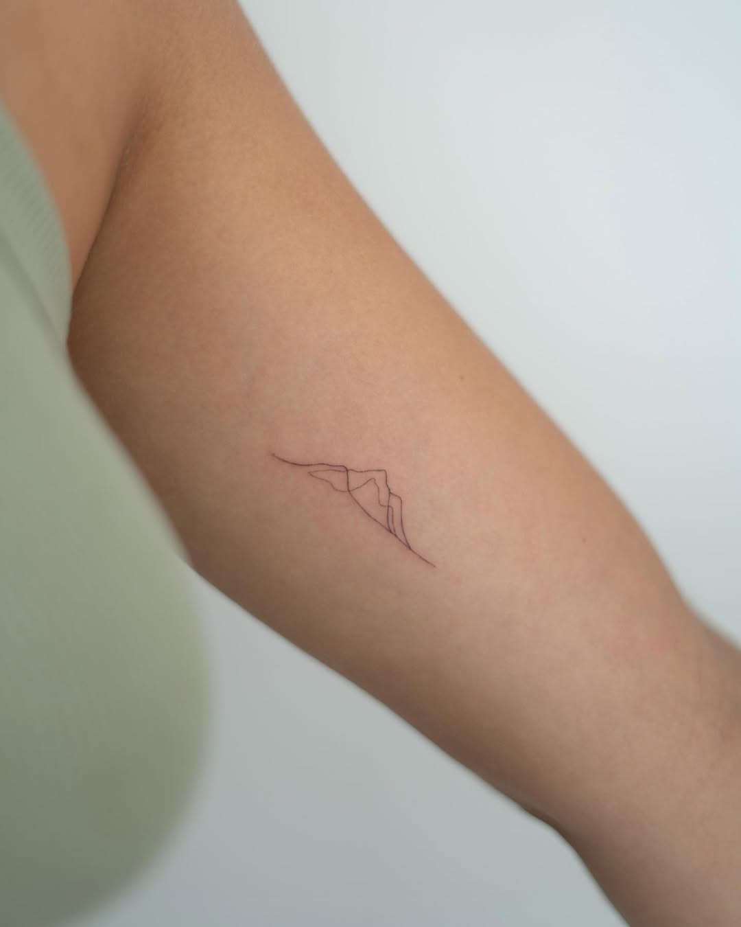 30 Tiny Tattoo Ideas 2026: Minimal Ink With Maximum Meaning