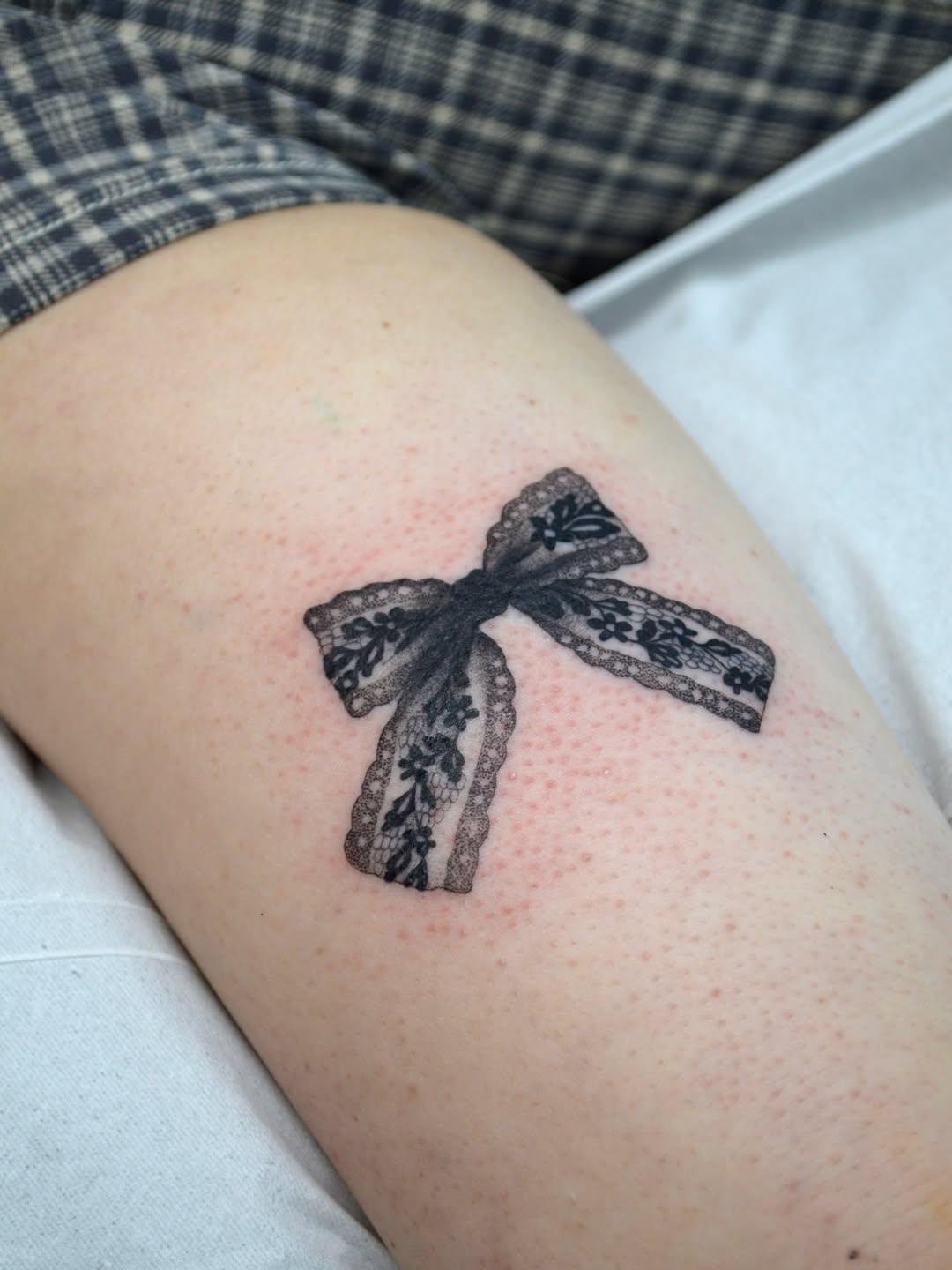 28 Lace Tattoo Ideas: Elegant Designs Inspired by Delicate Fabric