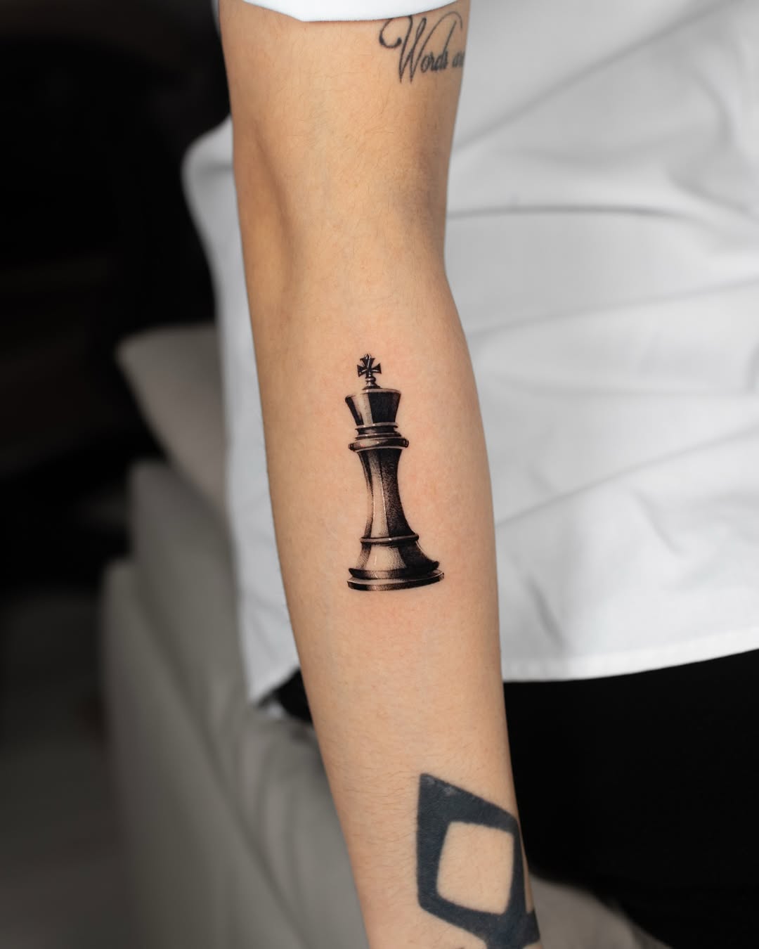 27 King Tattoo Ideas – Powerful Crown, Chess, And Royal Symbol Designs For Men And Women