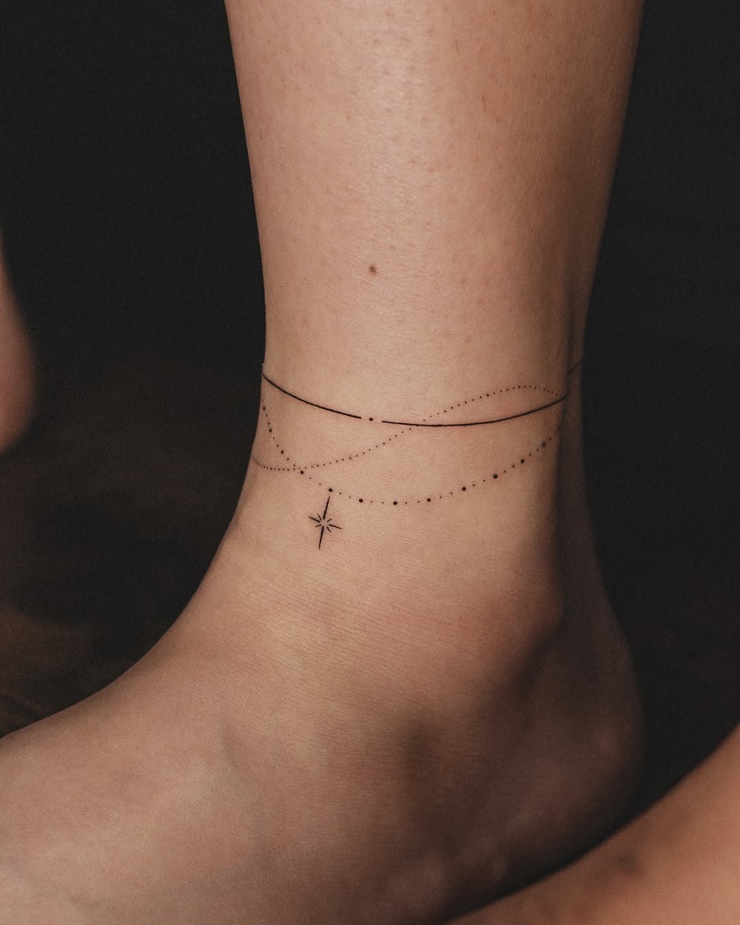30 Anklet Tattoo Ideas 2026: Stylish Wrap Around, Chain & Fine Line Designs For Women