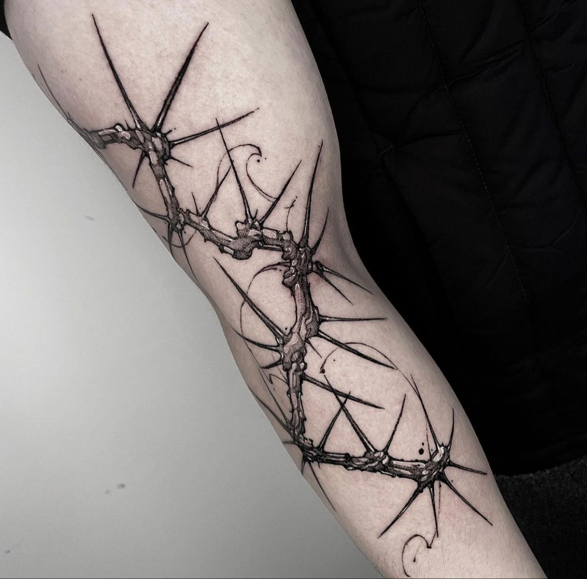 29 Thorn Tattoo Ideas: Bold, Symbolic Designs With Edge