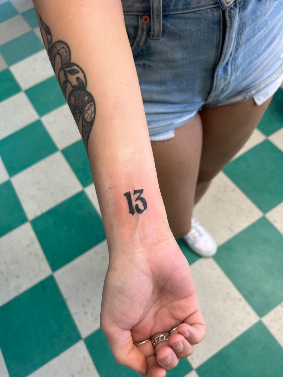 31 Ideas 13 Tattoo 2026: Minimal, Lucky, and Meaningful Ink Trends