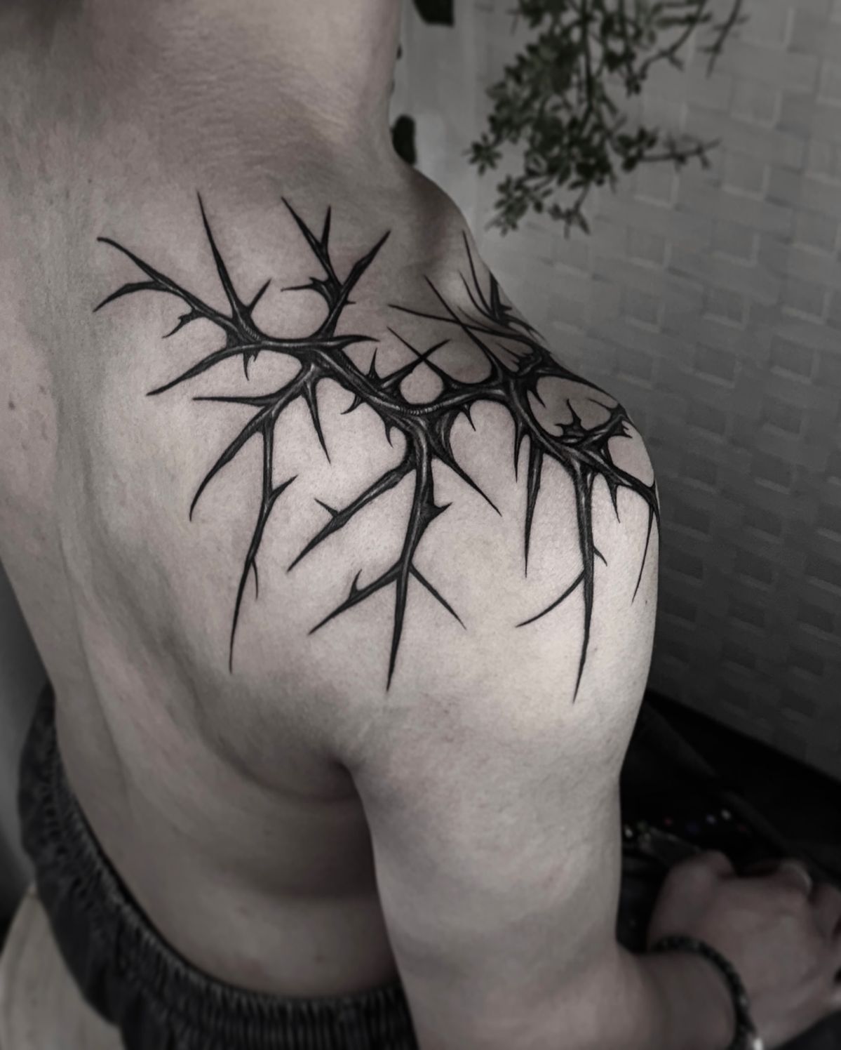 29 Thorn Tattoo Ideas: Bold, Symbolic Designs With Edge