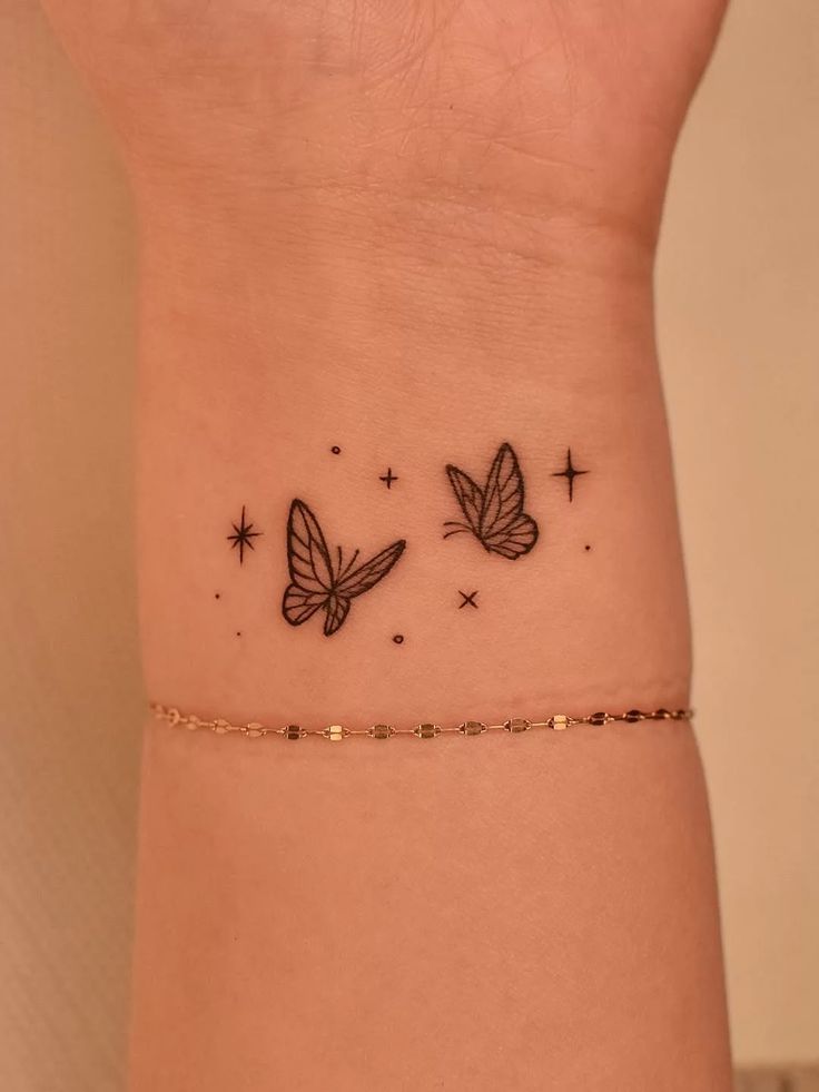 28 Tattoo for Girls: Meaningful Ideas, Aesthetic Designs & Styling Inspiration