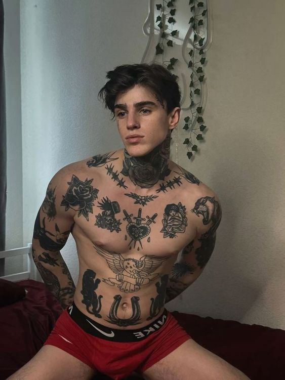 29 Chest Tattoo Men 2026 &mdash; Bold Ideas, Meaningful Symbols, and Modern Styles