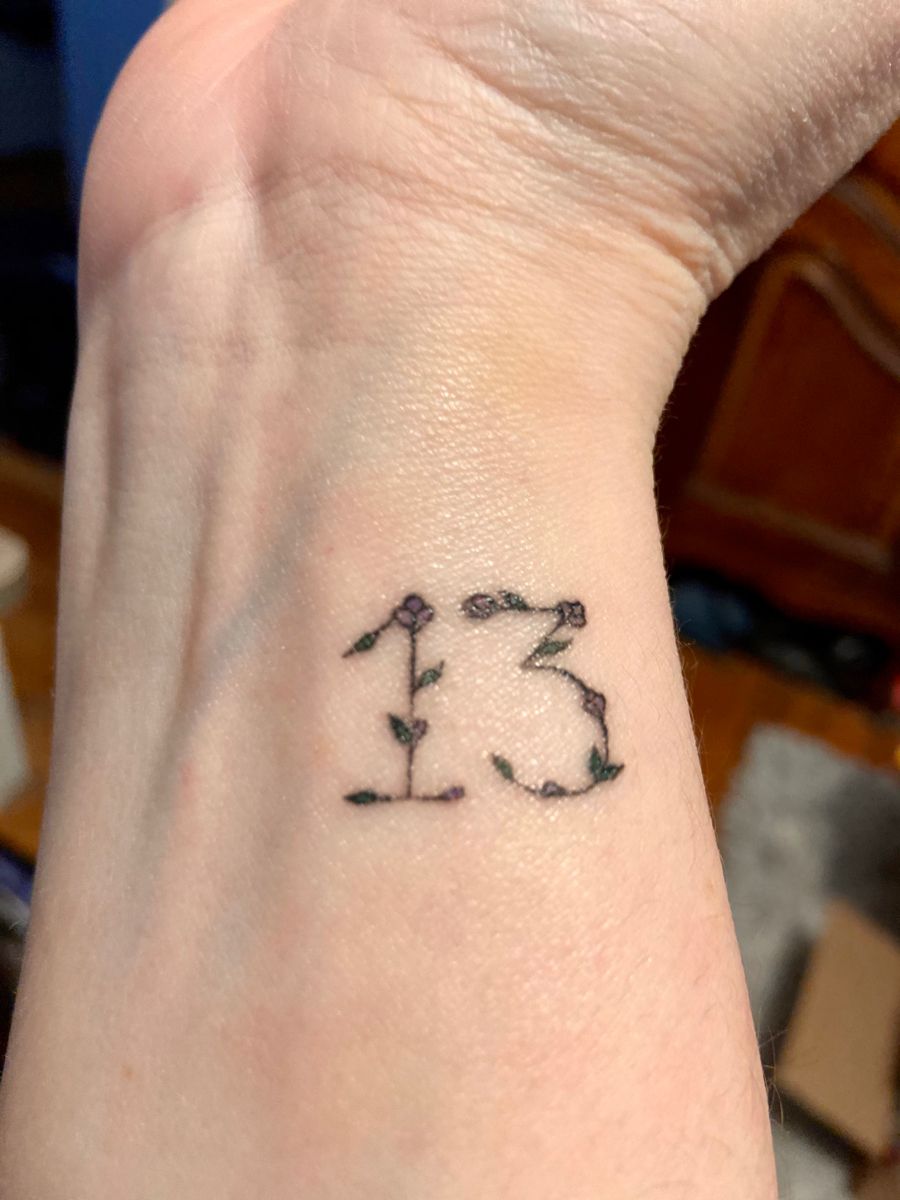 31 Ideas 13 Tattoo 2026: Minimal, Lucky, and Meaningful Ink Trends