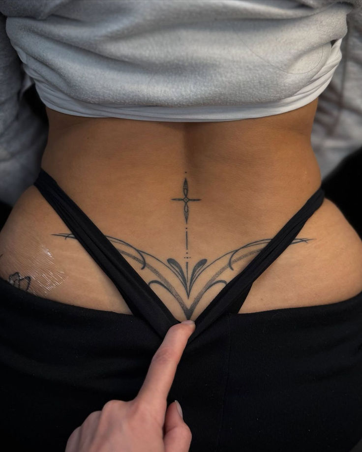 29 Lower Back Tattoo Ideas: Elegant, Bold, and Modern Designs for Women