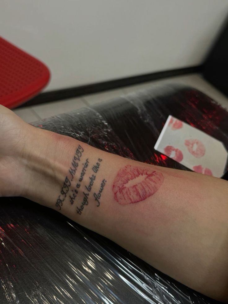 29 Kiss Tattoo Ideas: Romantic, Minimalist, and Bold Designs That Tell a Story