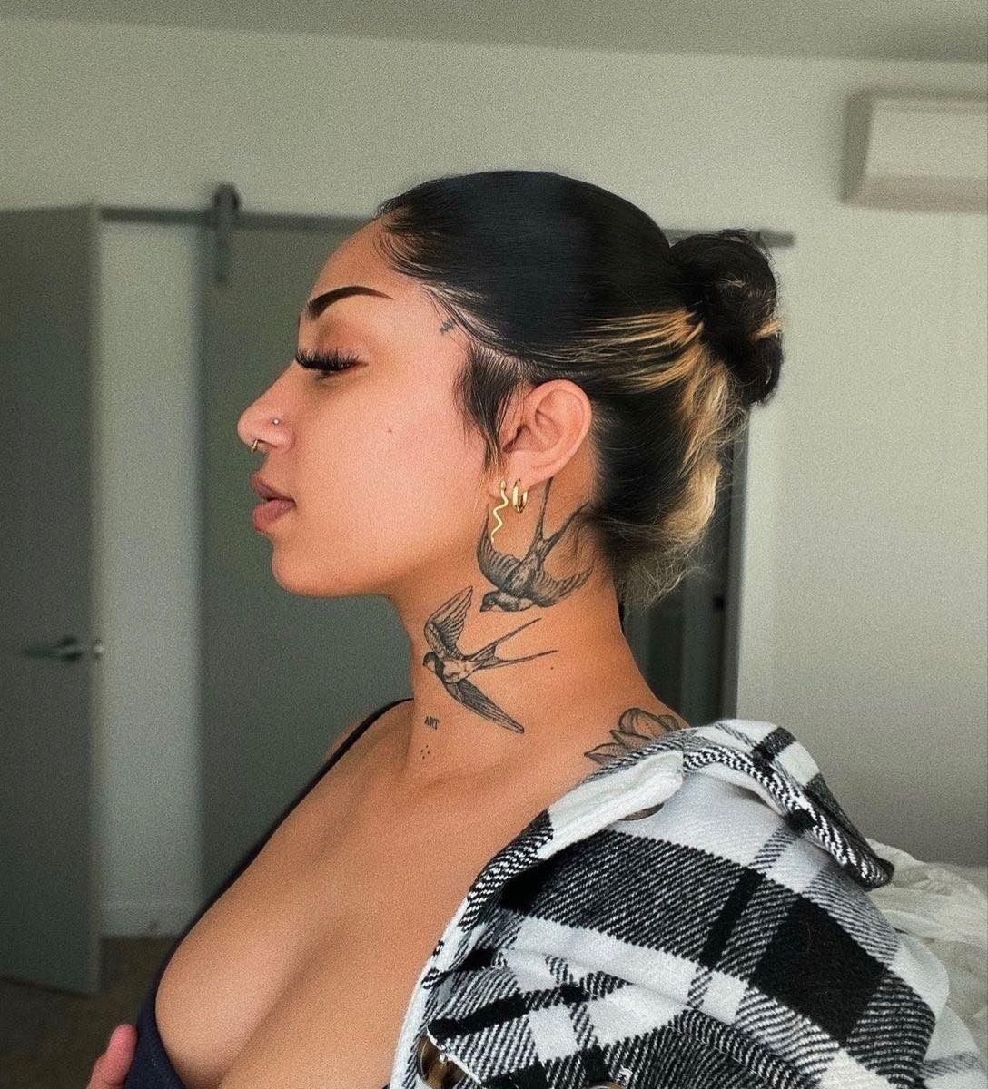 30 Neck Tattoo Women: Stylish, Subtle and Bold Ideas for Modern Ink