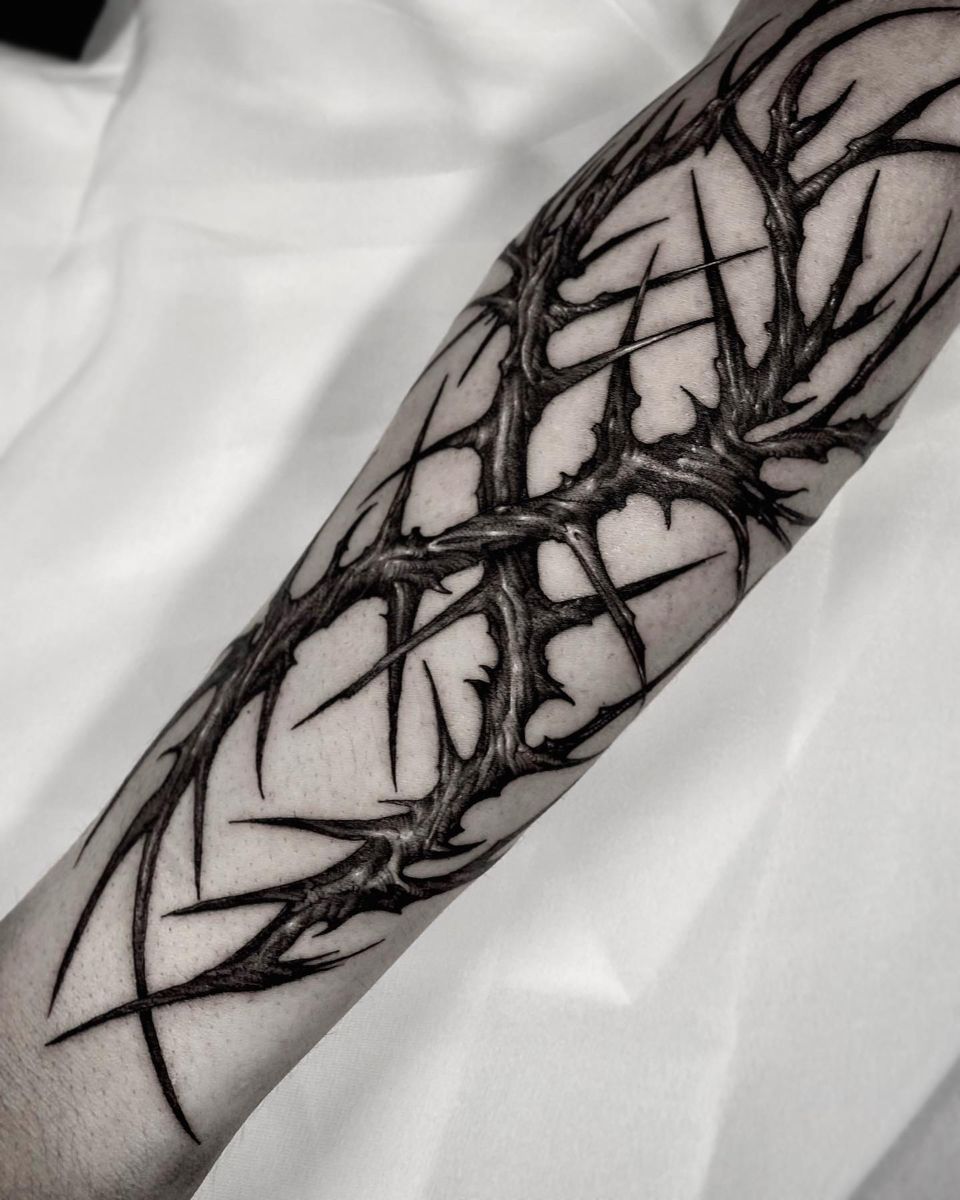 29 Thorn Tattoo Ideas: Bold, Symbolic Designs With Edge