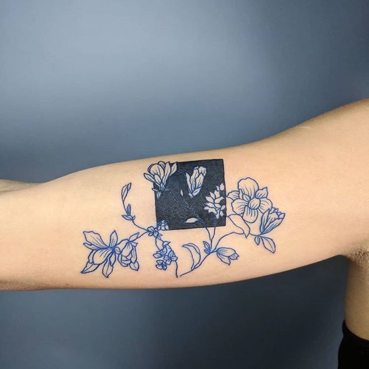 29 Blue Tattoo Ideas 2026: From Delft-Inspired Ink to Modern Aesthetic Statements