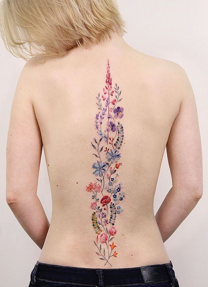 30 Flower Spine Tattoo Ideas 2026: Elegant, Dainty & Meaningful Designs for Women