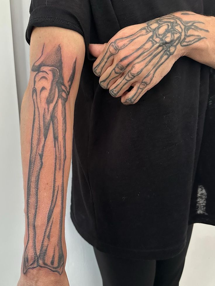 28 Skeleton Hand Tattoo Ideas 2026: Bold Ink That Blends Anatomy, Style, and Attitude