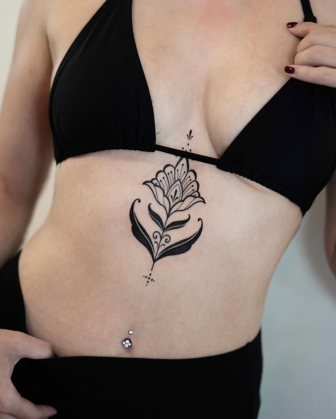 29 Sternum Tattoo Ideas 2026: The Rise of Bold, Feminine Expression