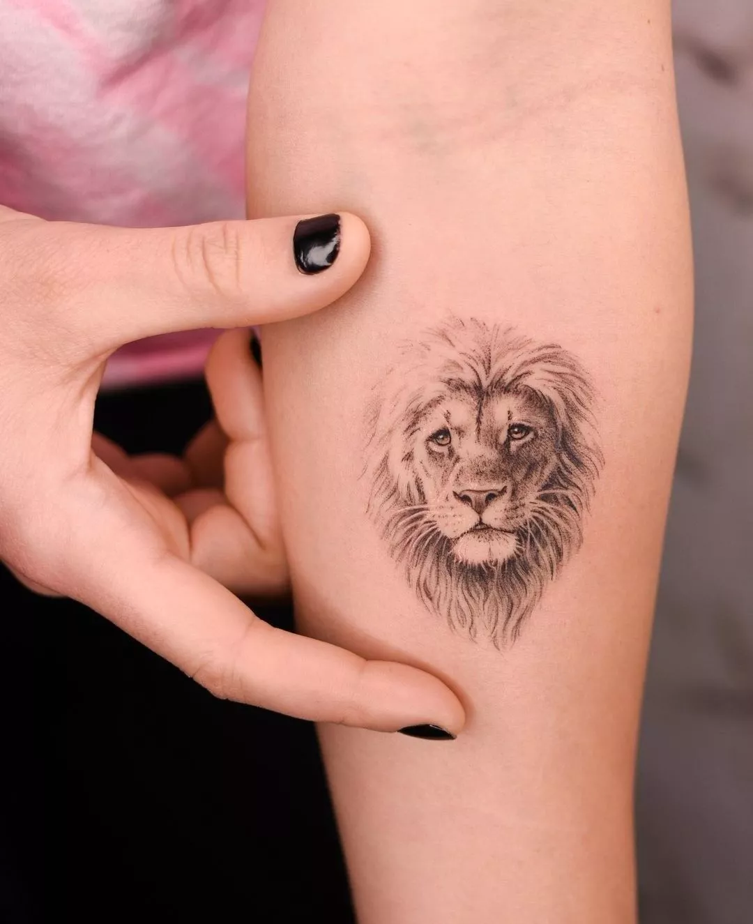 31 Lion Tattoo Ideas 2026: Bold Designs, Minimal Lines, and Timeless Symbolism