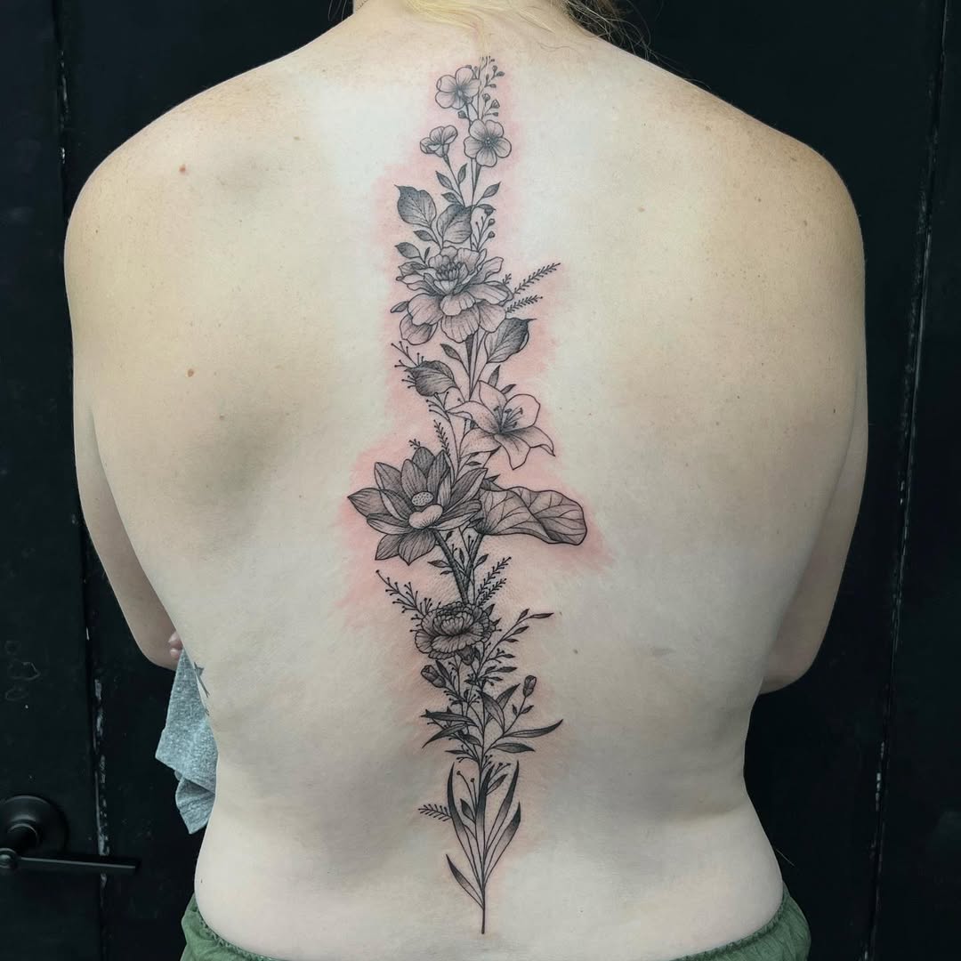 30 Flower Spine Tattoo Ideas 2026: Elegant, Dainty & Meaningful Designs for Women