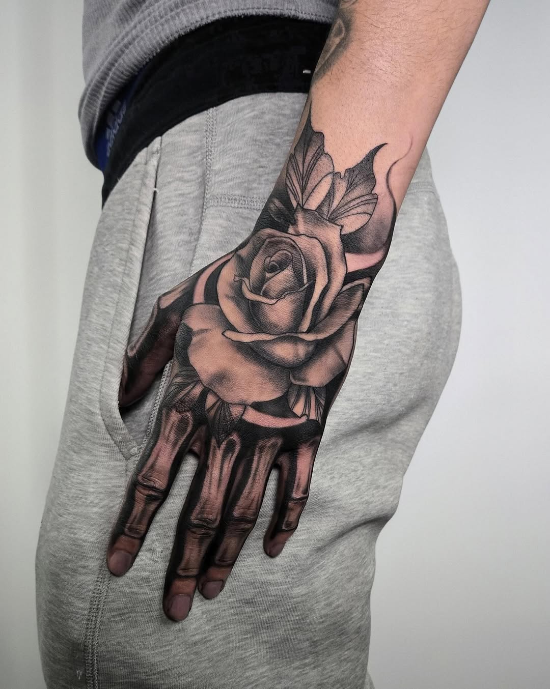 28 Skeleton Hand Tattoo Ideas 2026: Bold Ink That Blends Anatomy, Style, and Attitude
