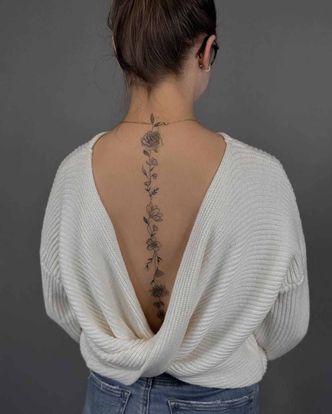30 Flower Spine Tattoo Ideas 2026: Elegant, Dainty & Meaningful Designs for Women