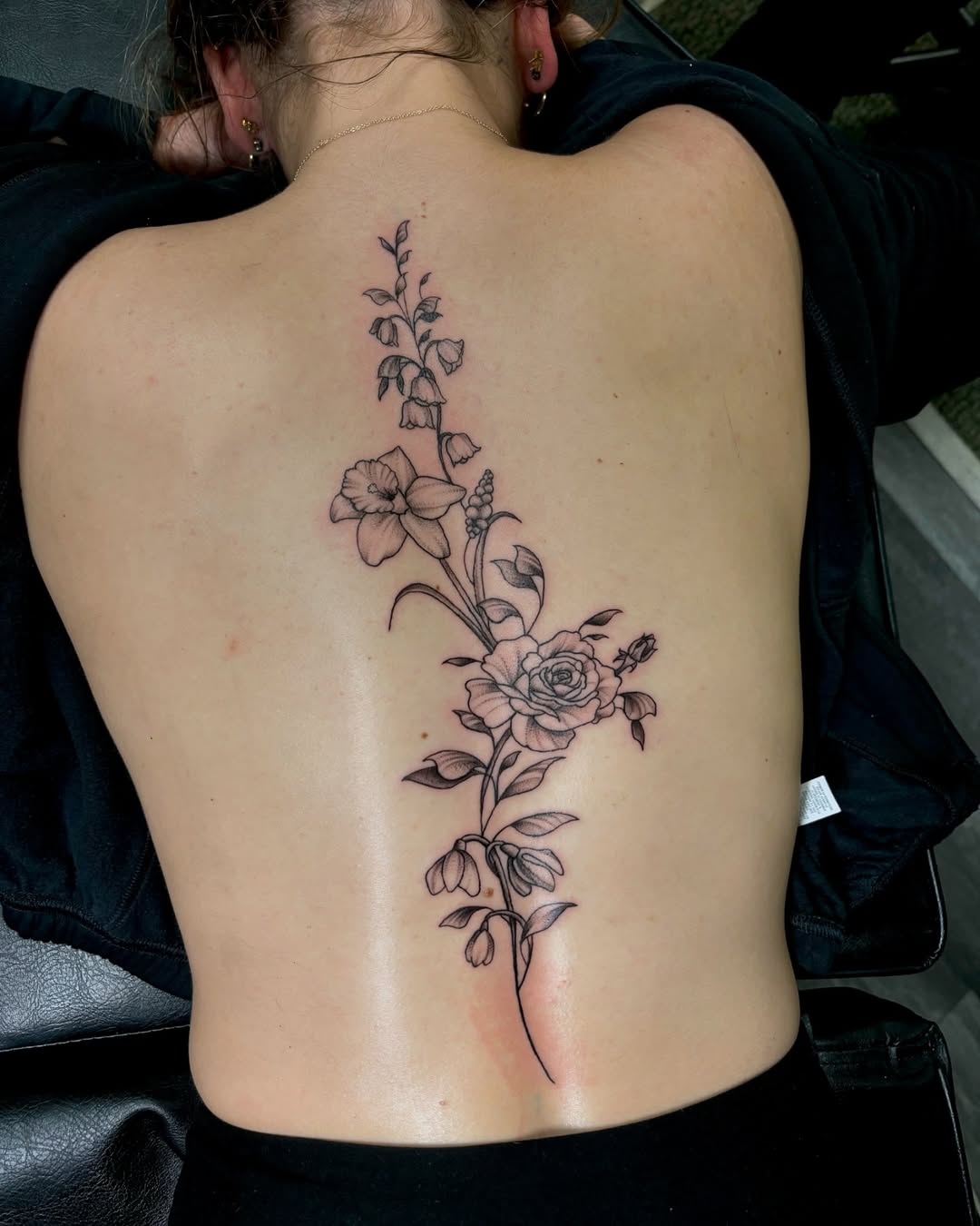 30 Flower Spine Tattoo Ideas 2026: Elegant, Dainty & Meaningful Designs for Women