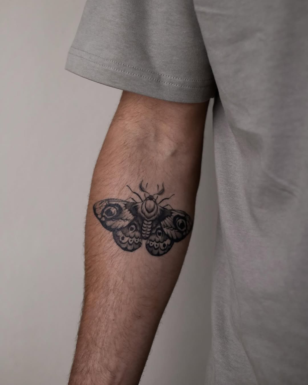 30 Moth Tattoo Ideas 2026: Dark Beauty, Lunar Symbolism & Modern Ink Trends
