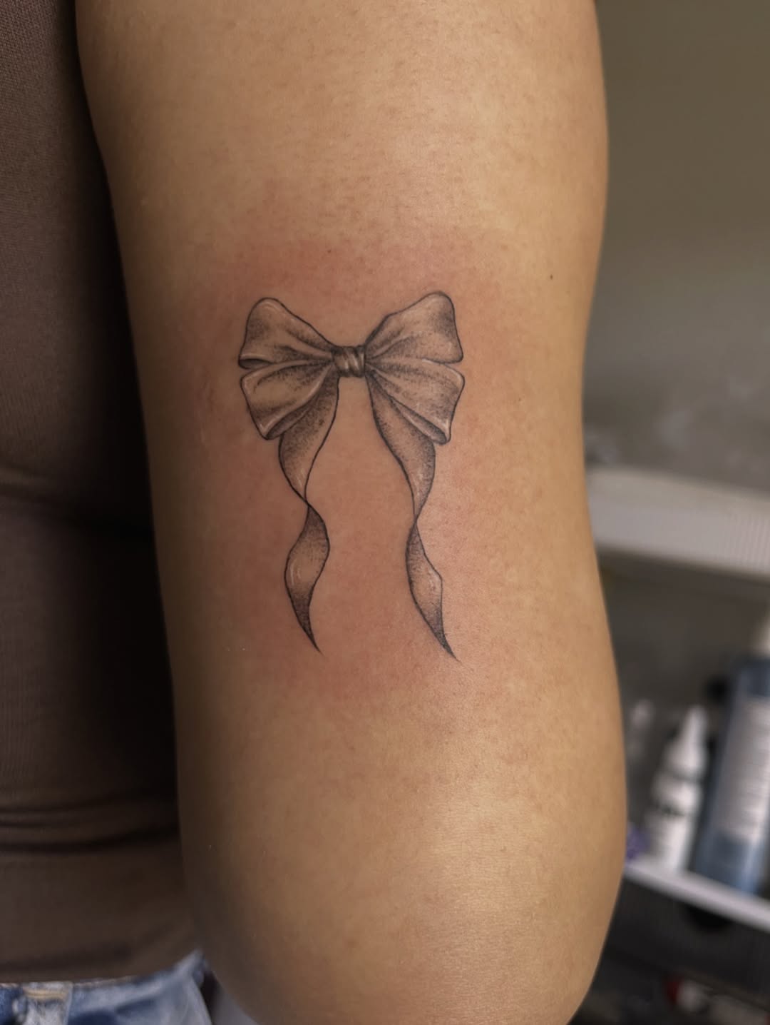 28 Bow Tattoo Ideas 2026: Feminine, Playful & Timeless Designs for Women