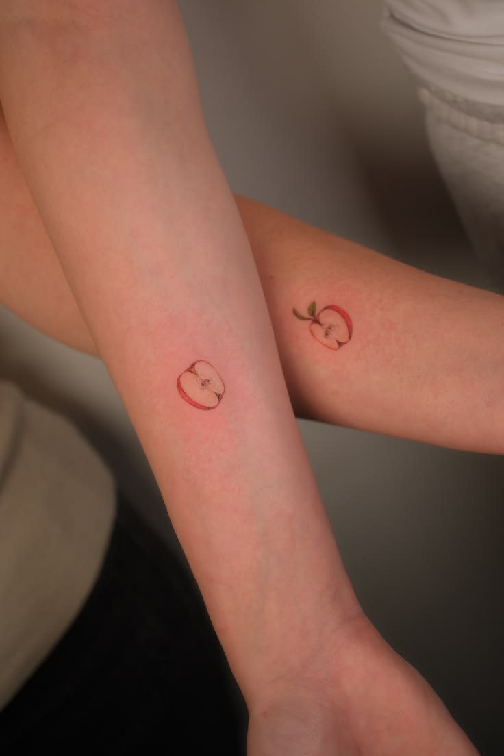 30 Apple Tattoo Ideas 2026: From Minimalist Ink to Story-Driven Designs