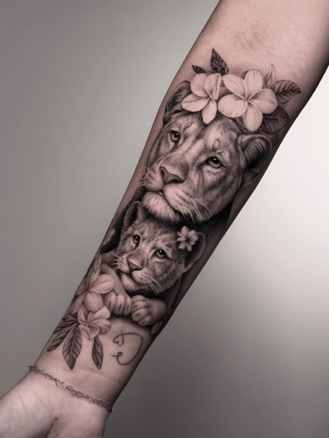 31 Lion Tattoo Ideas 2026: Bold Designs, Minimal Lines, and Timeless Symbolism