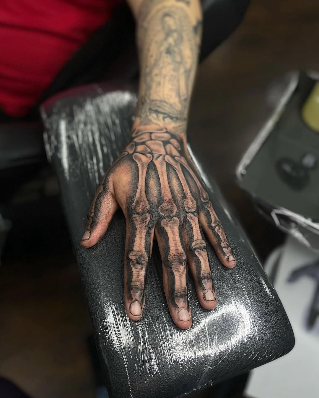 28 Skeleton Hand Tattoo Ideas 2026: Bold Ink That Blends Anatomy, Style, and Attitude
